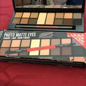 SmashBox photo matte eyes palette
